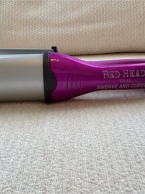 Bed Head TIGI Swerve and Curve Hair Styling Tool - Purple